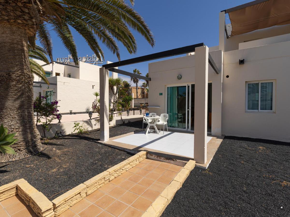 Homeforguest Con Terraza Y Piscina En Appartement